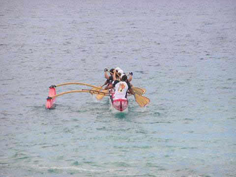 http://www.grographics.com/fiji/canoe/optam-01.jpg