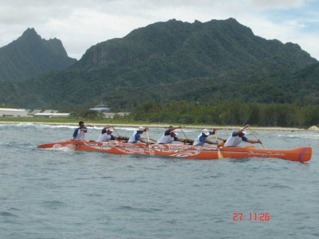 http://www.grographics.com/fiji/canoe/tafaga-roundraro.jpg