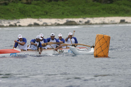 http://www.grographics.com/fiji/canoe/tafaga2.jpg