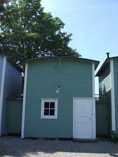 http://www.grographics.com/swedishideas/FishHouse/fishhouse03.jpg