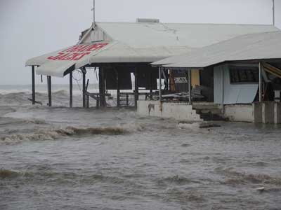 http://www.grographics.com/webactivism/blogimages/raro-floods.jpg